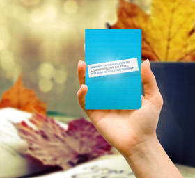 七款蓝色手持手写卡片展示样机