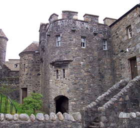 城堡艾琳多南苏格兰尼斯高地里...